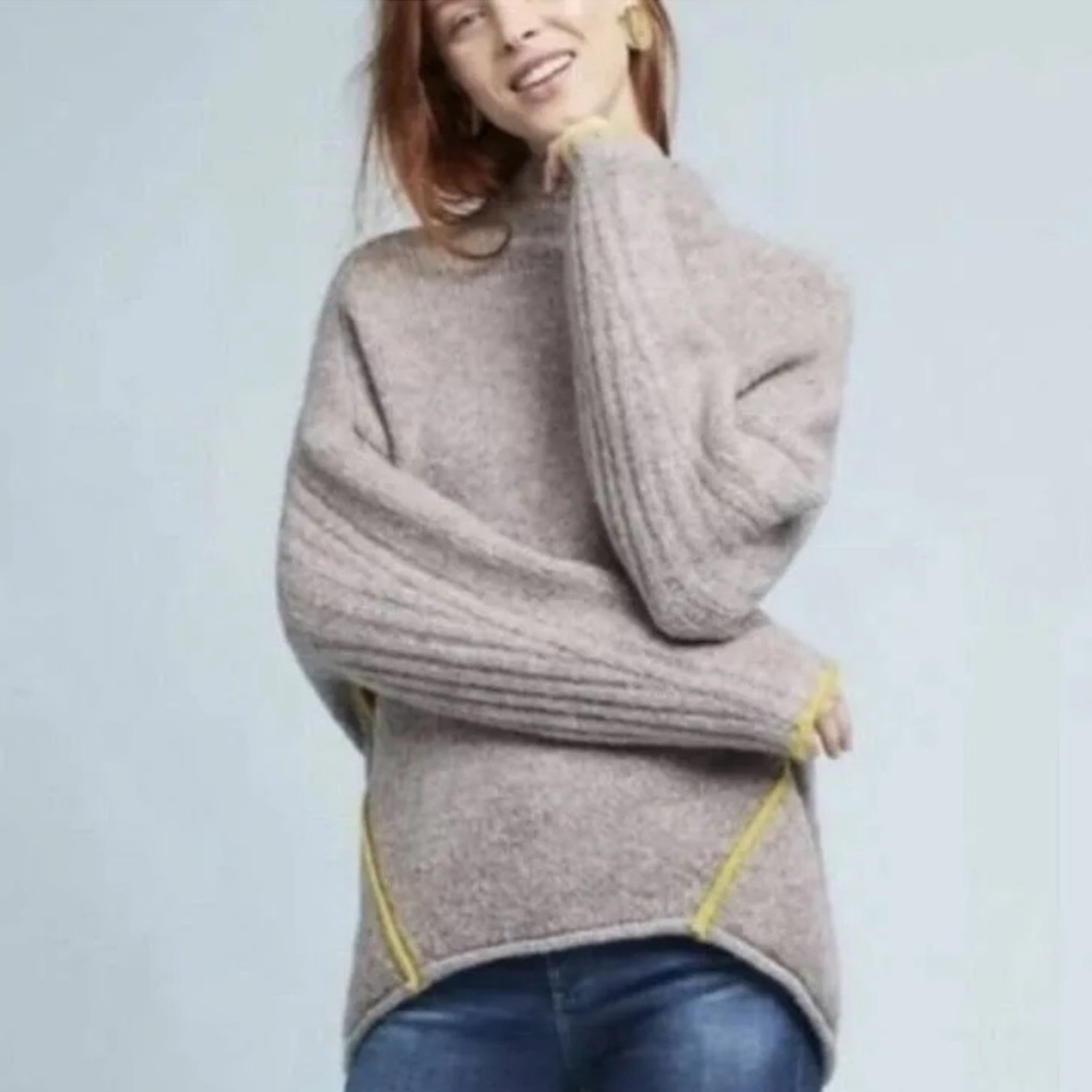 ⭐️Anthropologie Moth Paloma oversized Sweater⭐️